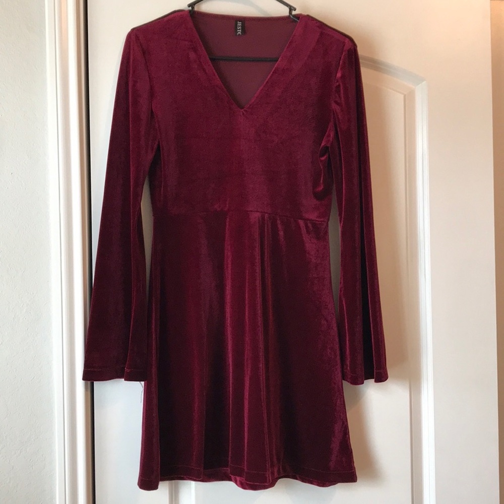 Red velvet long sleeve dress